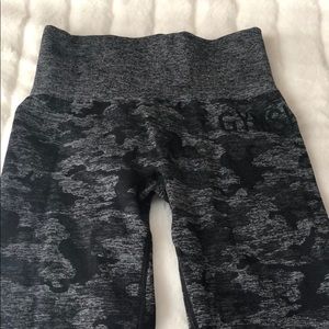 Camo leggings